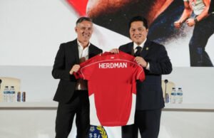 Erick Thohir Perkenalkan John Herdman, Kontrak Dua Tahun untuk Garuda