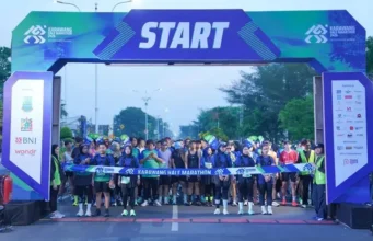 Wakil Bupati Karawang Buka Half Marathon 2026 di Stadion Singaperbangsa