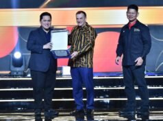 Majukan Olahraga Indonesia, Menpora Erick Dapat Penghargaan dari President UTS dan AIMS Stephan Fox