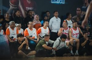 Meriahkan Jogja Run D-City 2026, Wamenpora Tonton Laga Basket De Legend vs UGM Star dan Penampilan Ndarboy Genk